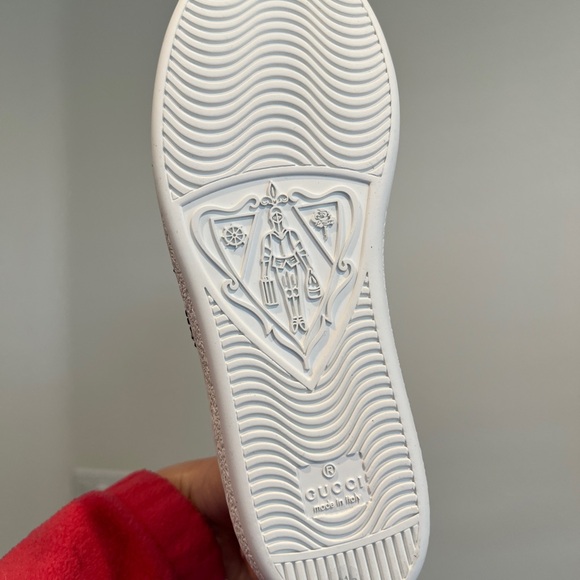 Authentic Gucci Women’s Ace ‘Kingsnake’ Embellished sneakers - Picture 3 of 7